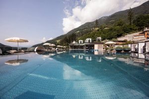 Tennisferien-Italien-Quellenhof-Luxury-Resort-Pool