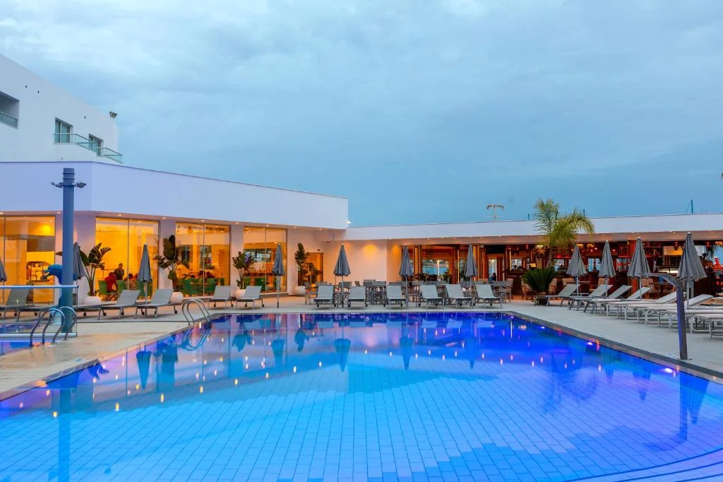 Hôtel Limanaki, piscine, Ayia Napa, Chypre