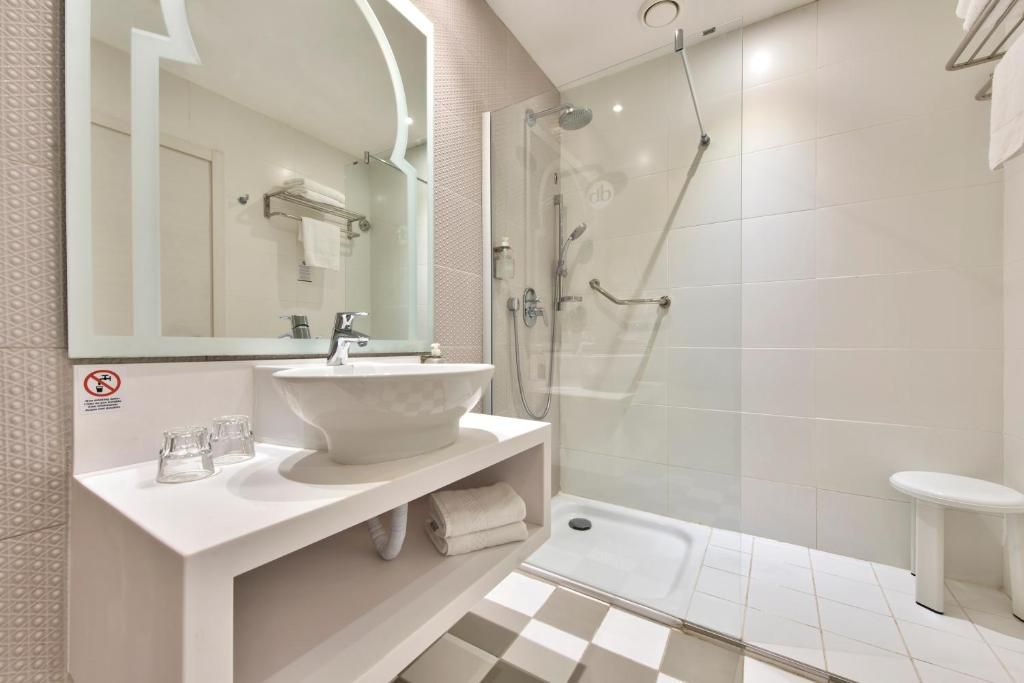 Db San Antonio Hotel & Spa-Hotel, Badezimmer 1, Malta