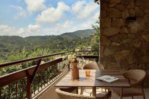 Tennis-Holidays-Spain-Mainland-Zel-Costa-Brava-Balcony-2